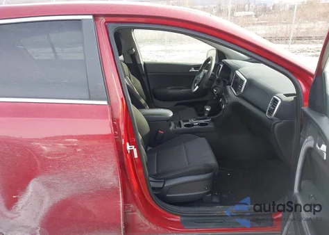 2020 Kia Sportage Lx z USA, uszkodzony, nr VIN KNDPMCAC8L7729419